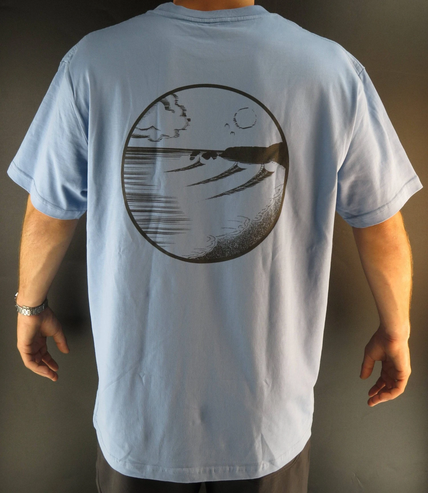 Melbourne Surf Board Shop Torquay Point Tee Pale Blue Melbourne Surf Board Shop Torquay Point Tee Pale Blue -MELBOURNE SURF Shop melbourne surf board shop torquay point tee pale blue apparel melbourne surfboard shop 307781 scaled